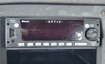 Freightliner Cascadia 113 Radio