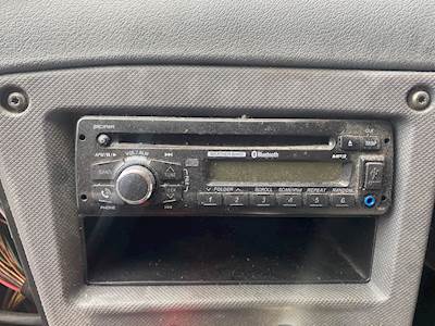 Freightliner Cascadia 125 Radio