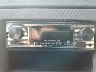 Freightliner Cascadia 125 Radio