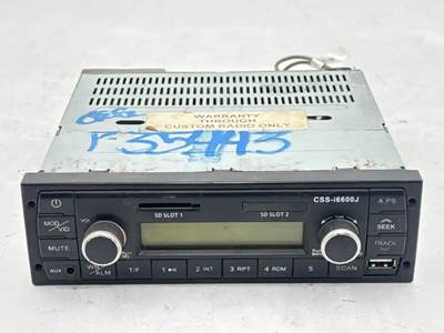 Freightliner Cascadia 125 Radio