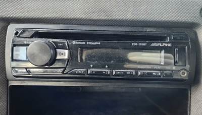 Freightliner Cascadia 125 Radio