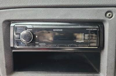 Freightliner Cascadia 125 Radio