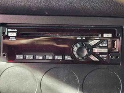 Freightliner Cascadia 126 Radio