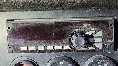 Freightliner Cascadia 126 Radio