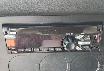 Freightliner Cascadia 126 Radio