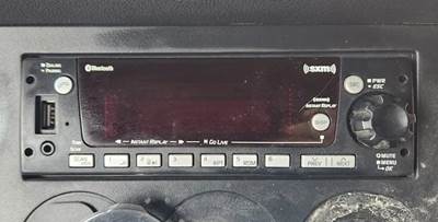 Freightliner Cascadia 126 Radio