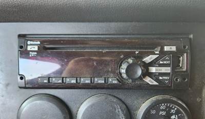 Freightliner Cascadia 126 Radio