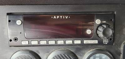 Freightliner Cascadia 126 Radio