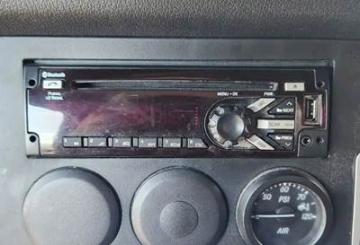Freightliner Cascadia 126 Radio