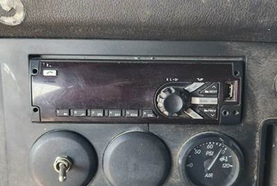Freightliner Cascadia 126 Radio