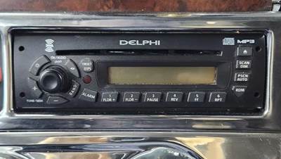 Freightliner Columbia 112 Radio
