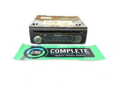Freightliner Columbia 120 Radio