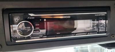 Freightliner FL70 Radio