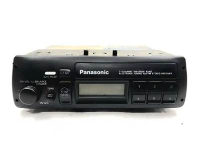 Freightliner FL70 Radio