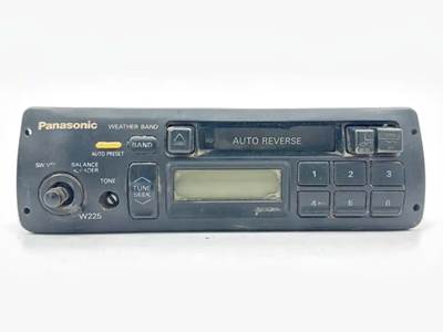 Freightliner FLD120 Radio