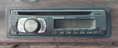 Freightliner FLD120SD Radio