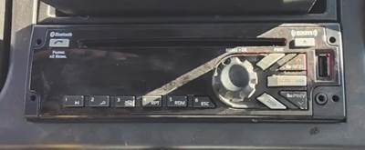 Freightliner M2 106 Radio