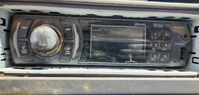 Freightliner M2 106 Radio