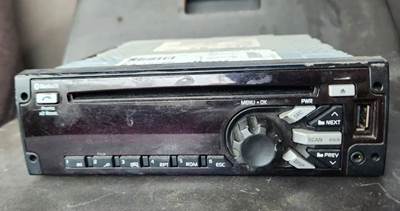 Freightliner M2 106 Radio