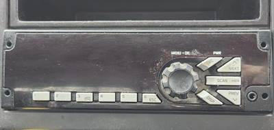 Freightliner M2 106 Radio