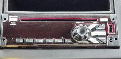 Freightliner M2 106 Radio