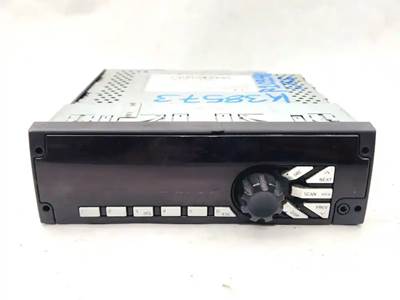 Freightliner M2 106 Radio