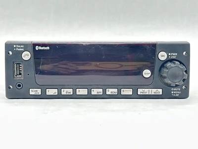 Freightliner M2 106 Radio