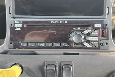 Freightliner M2 106 Radio