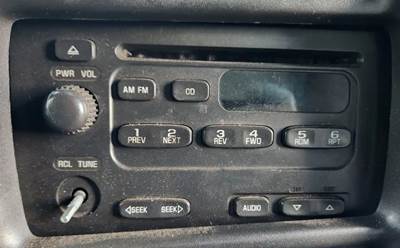 GMC C5500 Radio