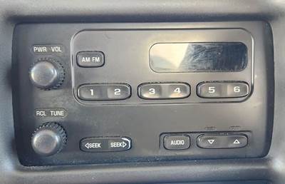 GMC C5500 Radio