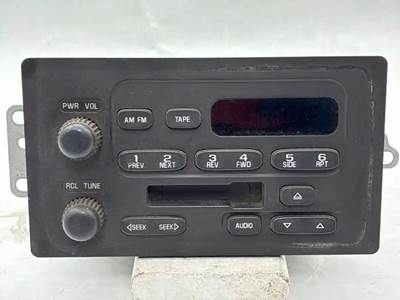 GMC C6500 Radio