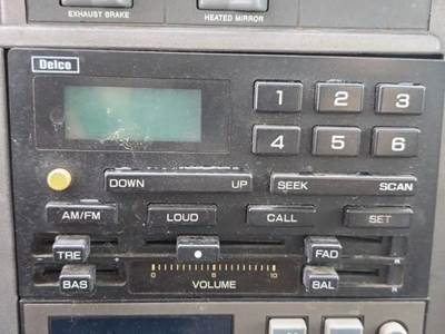 GMC C7500 Radio