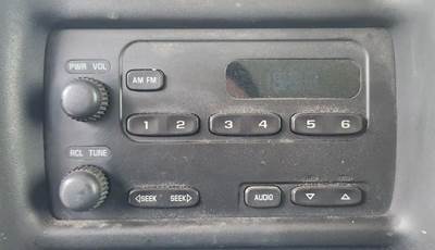 GMC C8500 Radio
