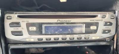GMC C8500 Radio