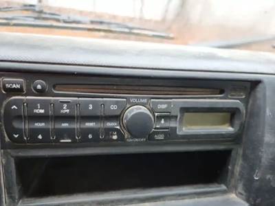 Hino 155 Radio