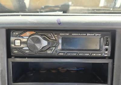 Hino 268 Radio
