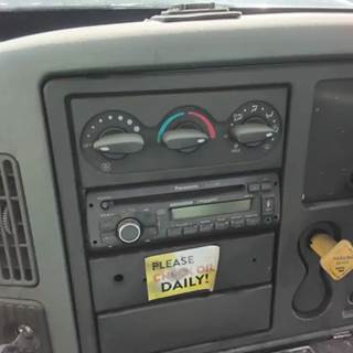 International 4400 Radio