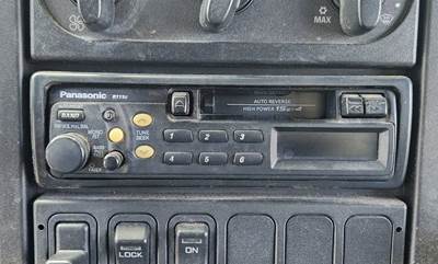 International 4400 Radio