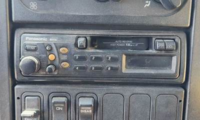 International 4400 Radio