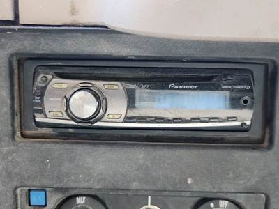 International 4700 Radio