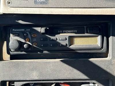 International 4900 Radio