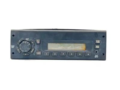 International 7400 Radio