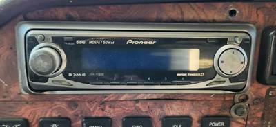 International 9400 Radio