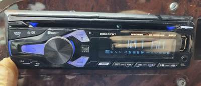 International 9400i Radio