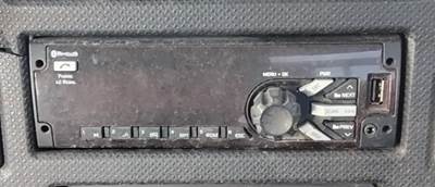 International CT660 Radio