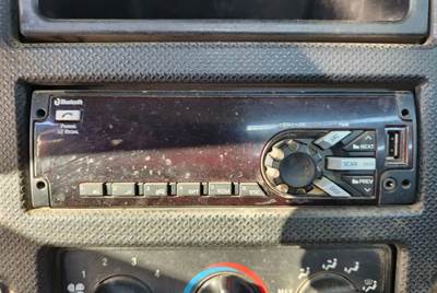 International CT660 Radio