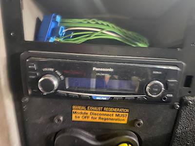 International DuraStar 4300 Radio