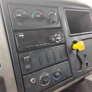 International DuraStar 4300 Radio