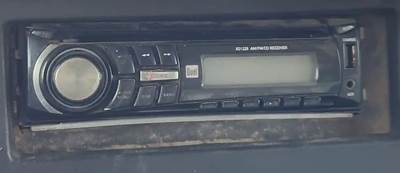 International F2574 Radio for a 1999 International F-2574