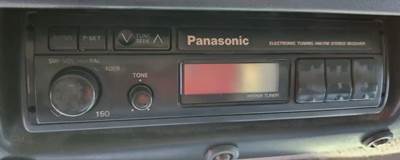 International F5070 Radio for a 1993 International F-5070